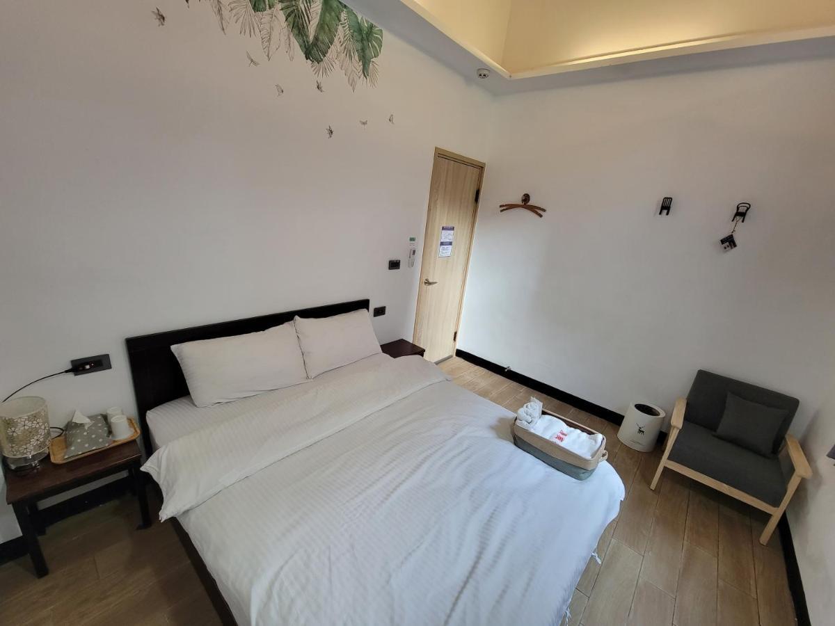 Old Wow老屋瓦共享民宿hostel 桃園市民宿074號 Longtan Buitenkant foto