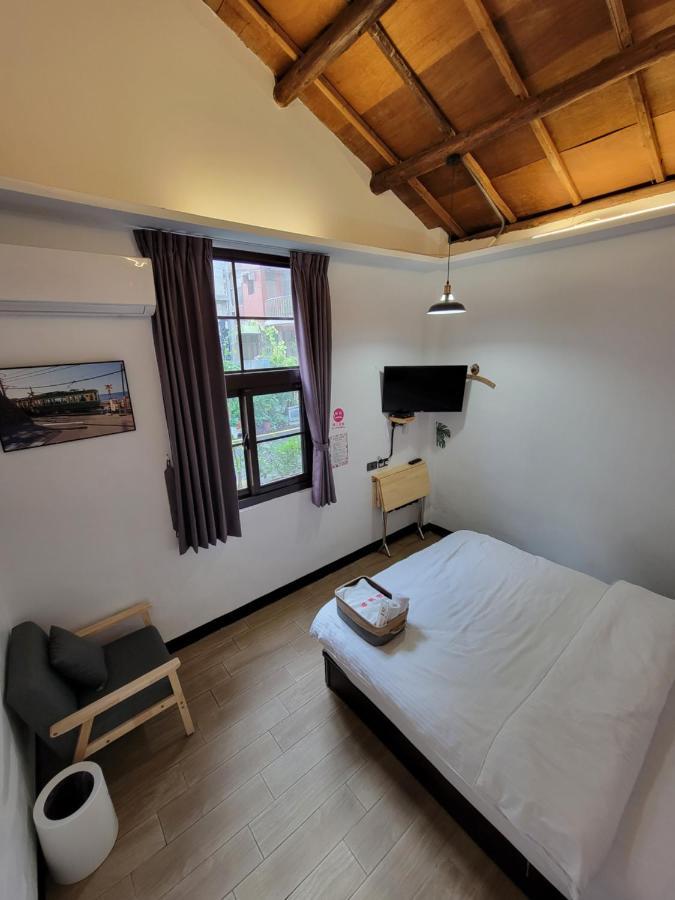 Old Wow老屋瓦共享民宿hostel 桃園市民宿074號 Longtan Buitenkant foto