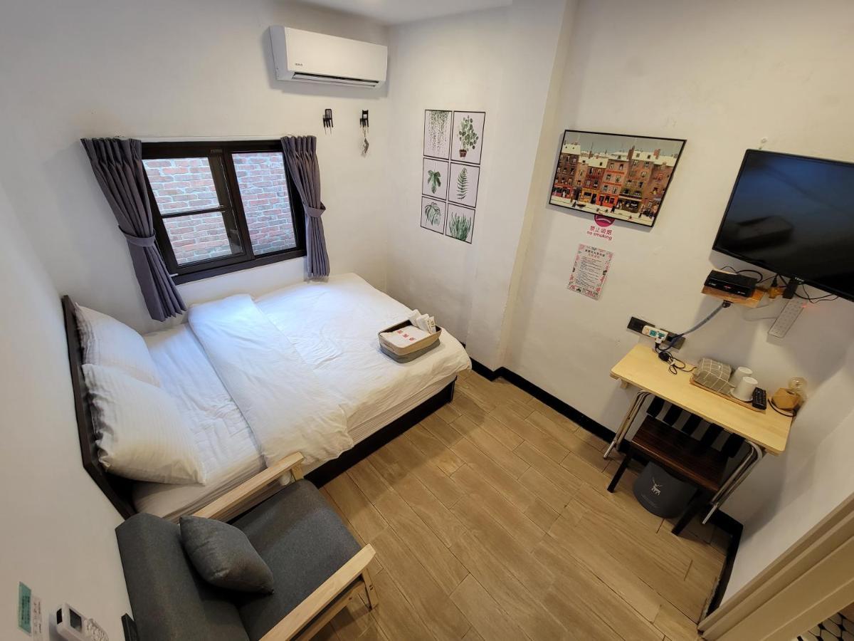 Old Wow老屋瓦共享民宿hostel 桃園市民宿074號 Longtan Buitenkant foto